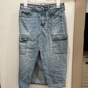 American Eagle midi denim skirt (size 4)